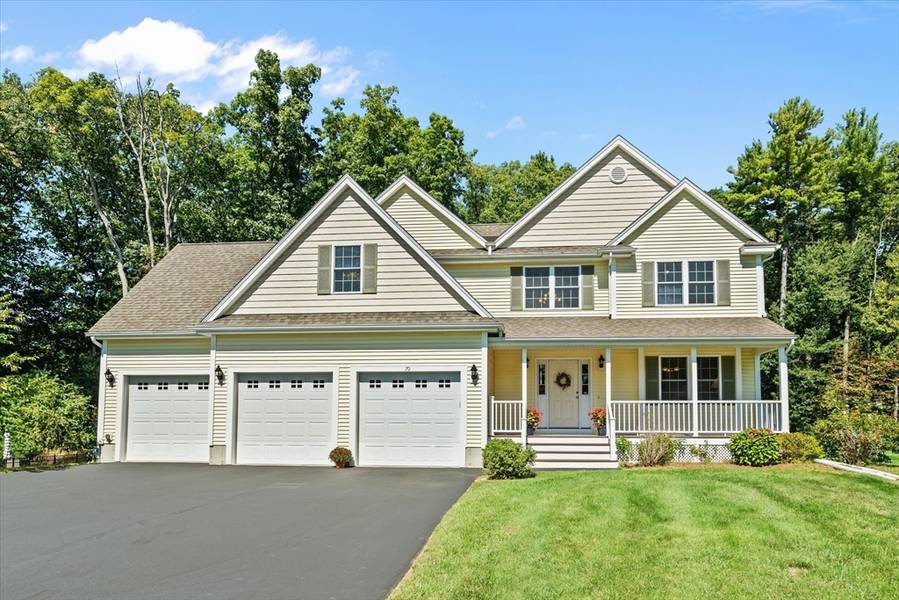 70 Wells Dr, Tewksbury, MA 01876