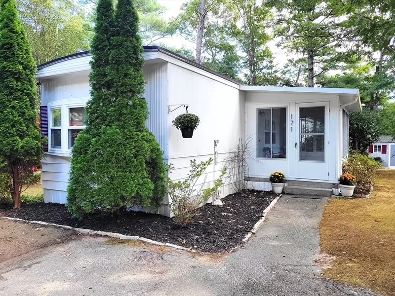 171 Pineview Terrace, Wareham, MA 02576