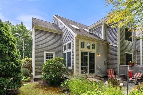 75 Blue Spruce Way #58, Mashpee, MA 02649