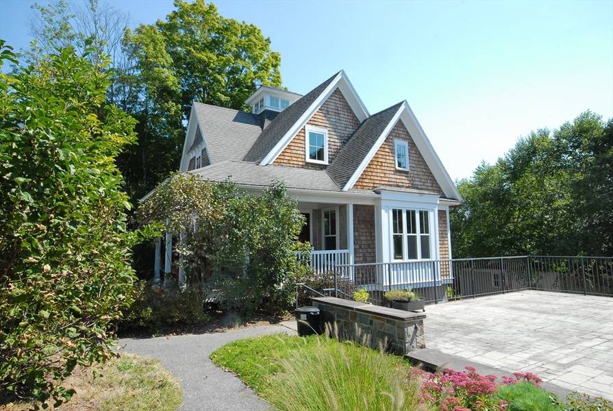 1633 Main Street #1633, Concord, MA 01742