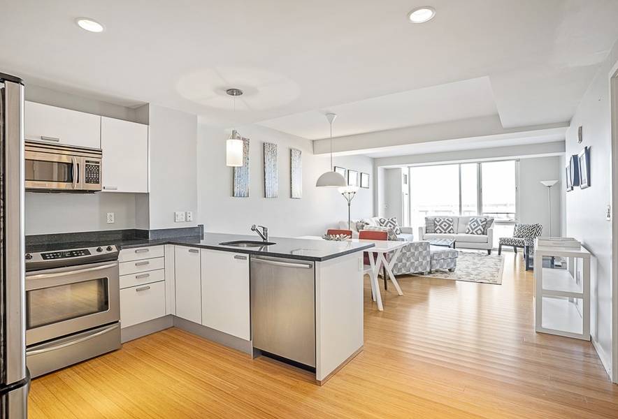 2 Earhart St #609, Cambridge, MA 02141