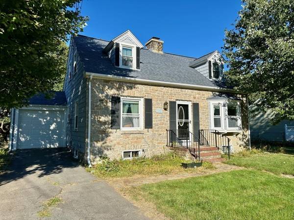 63 Park Avenue, Webster, MA 01570