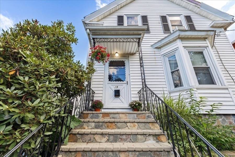 19 Brooks Park, Medford, MA 02155