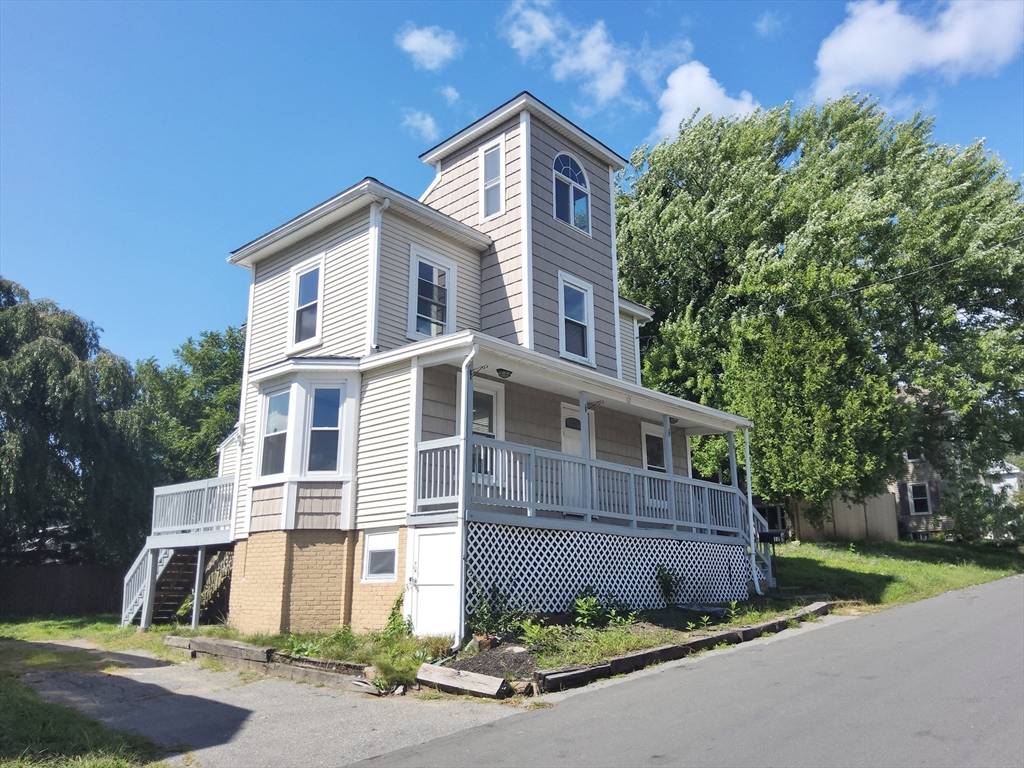 12 Greenville St, Haverhill, MA 01830