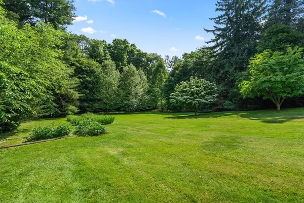 Newton, MA 02459,60 Chapin Road