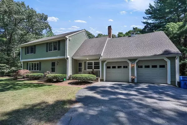 55 Green St, Wrentham, MA 02093