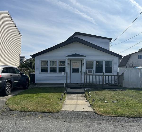 343 Ludlow St, Fall River, MA 02721