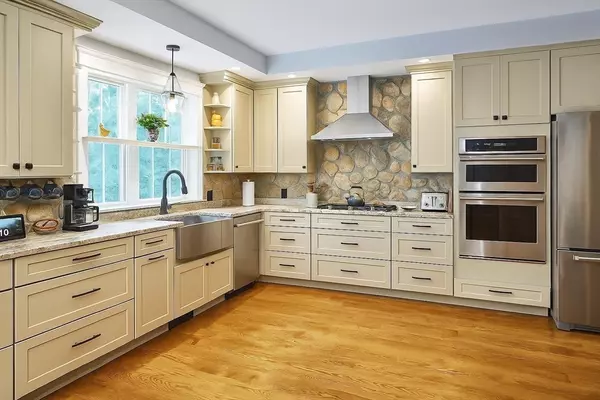 Kingston, MA 02364,114 Country Club Way