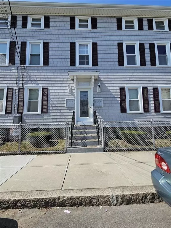 Fall River, MA 02723,339 Harrison Street #1N