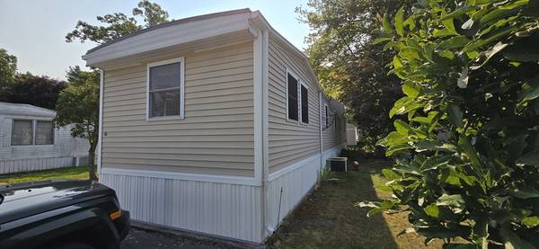 Norton, MA 02766,250 Mansfield Ave #16