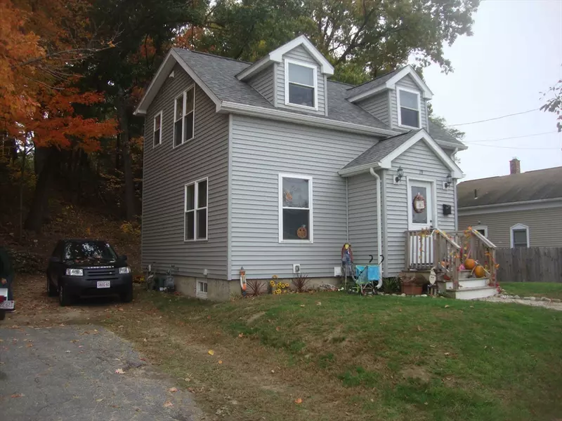 19 Randall St, Palmer, MA 01069