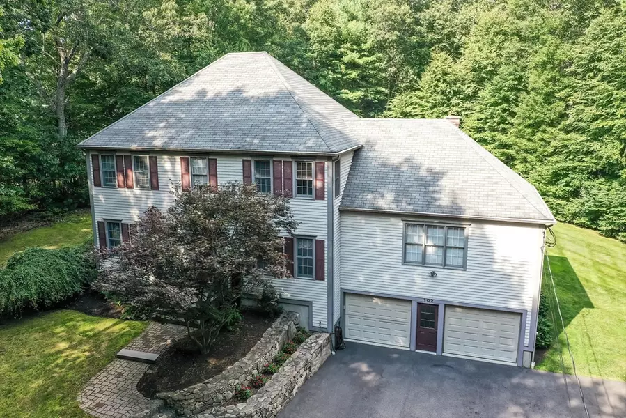 102 Saddle Hill Rd, Hopkinton, MA 01748