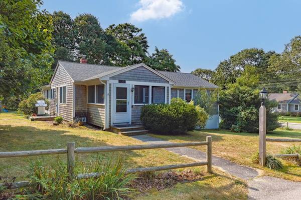 479 Putnam,  Barnstable,  MA 02635