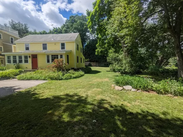 43 Water St, Concord, MA 01742