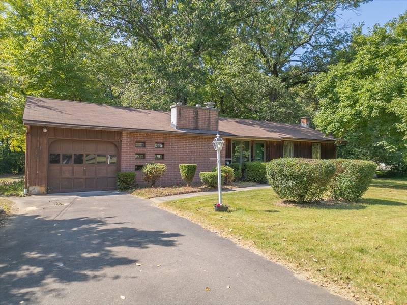 4 Meadowood Drive, South Hadley, MA 01075