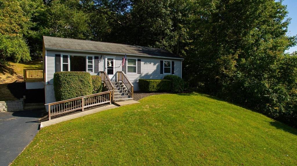 524 Pleasant St, Southbridge, MA 01550