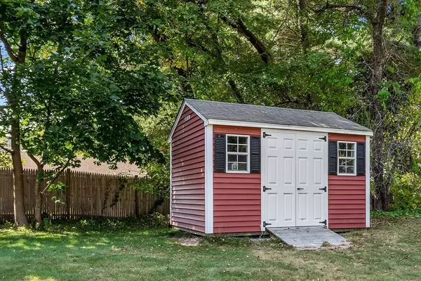 Chelmsford, MA 01824,9 Donna Road