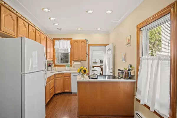 Somerville, MA 02143,14 Cypress St