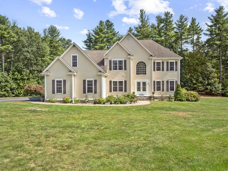 73 Danforth Rd, Tyngsborough, MA 01879