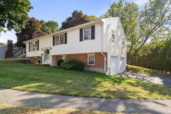 Lynn, MA 01904,32 Oak Ridge Cir