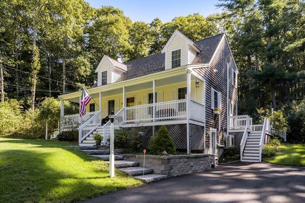 Bourne, MA 02532,15 Cypress St