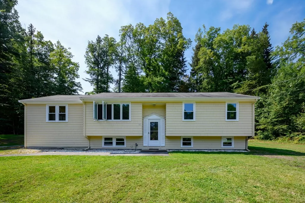 Hanson, MA 02341,92 Meryl St