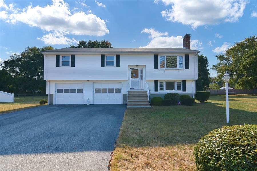 12 Given Dr, Burlington, MA 01803