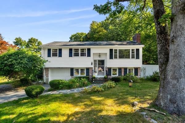 8 Myrna St, Burlington, MA 01803