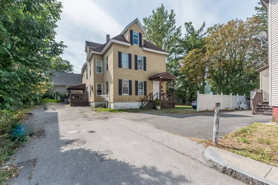 5 Dayton Pl, Worcester, MA 01609