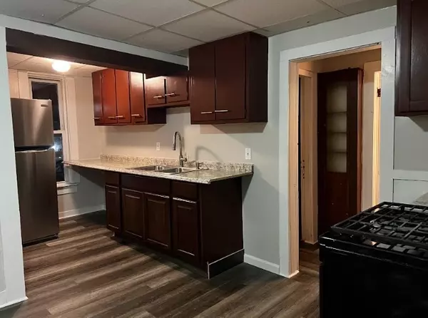 Worcester, MA 01609,5 Dayton Pl