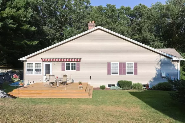 10 Deerfield Cir, Auburn, MA 01501