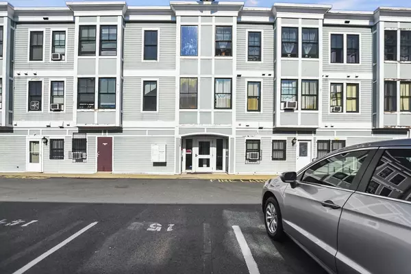 352 Blue Hill Avenue #8, Boston, MA 02121