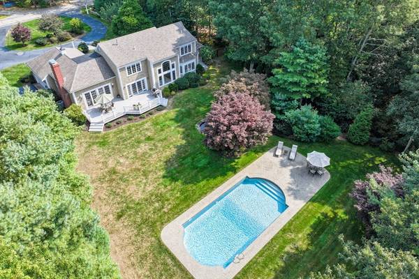 71 Bumps River Rd, Barnstable, MA 02655