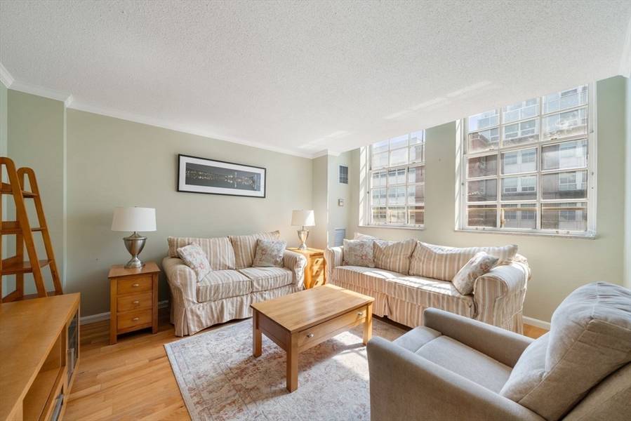 106 Thirteenth St #324, Boston, MA 02129