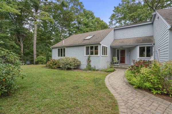 21 Trout Farm Ln, Duxbury, MA 02332