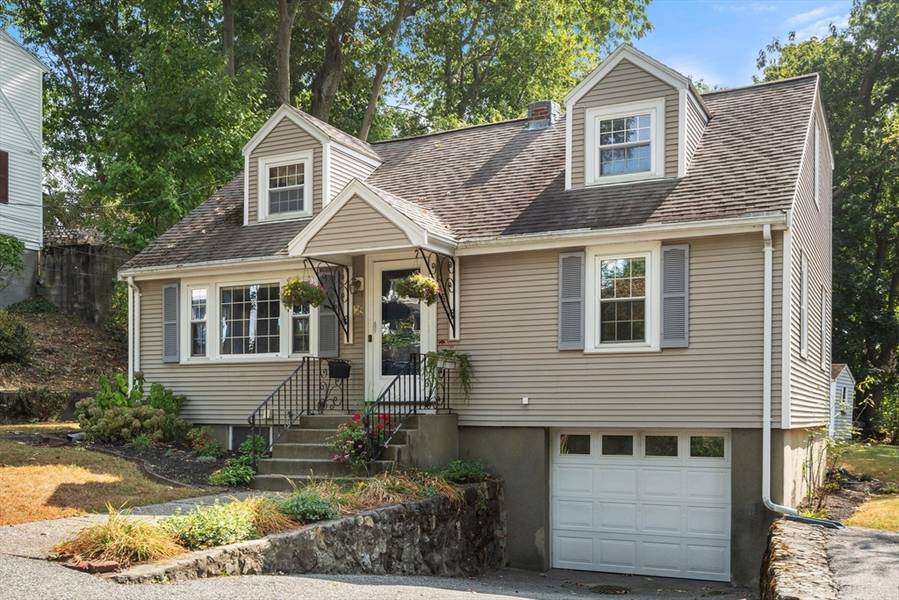 79 Charles St, Arlington, MA 02474