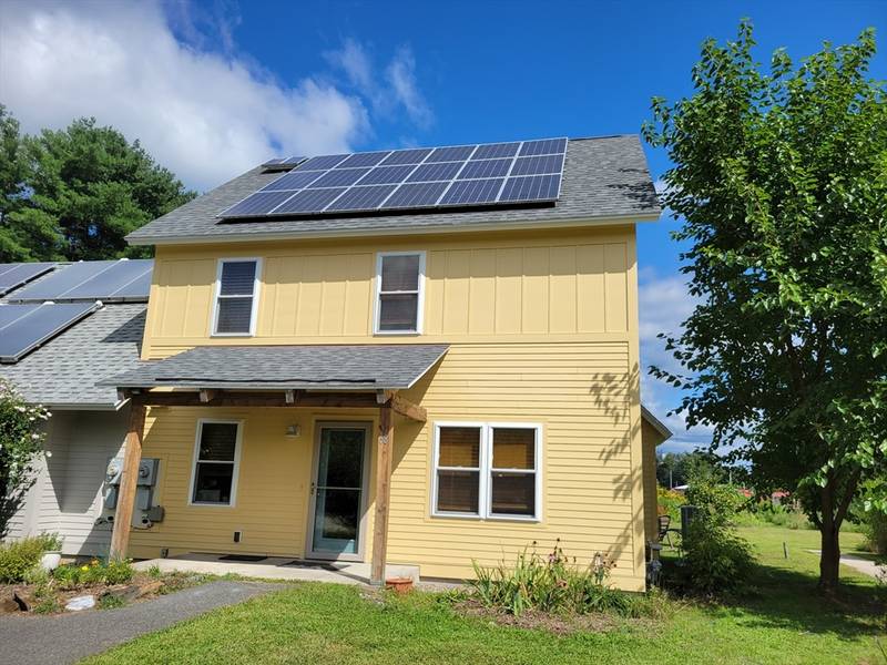 68 Solar Way #68, Greenfield, MA 01301