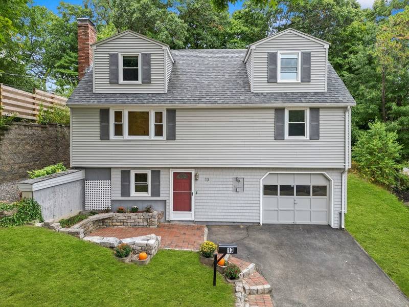 13 Western Ave, Wakefield, MA 01880