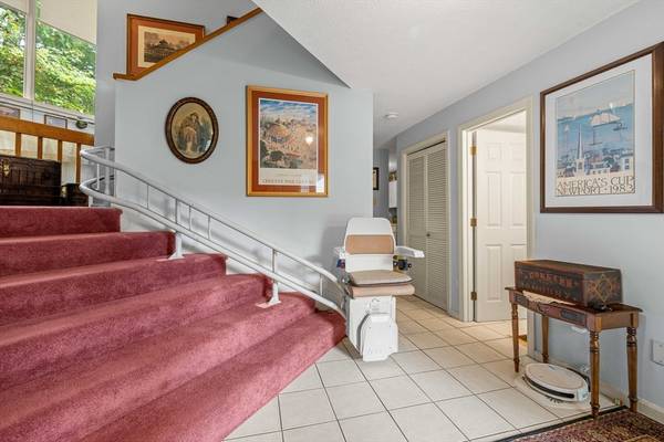 71 Heritage Dr #71, Northbridge, MA 01588