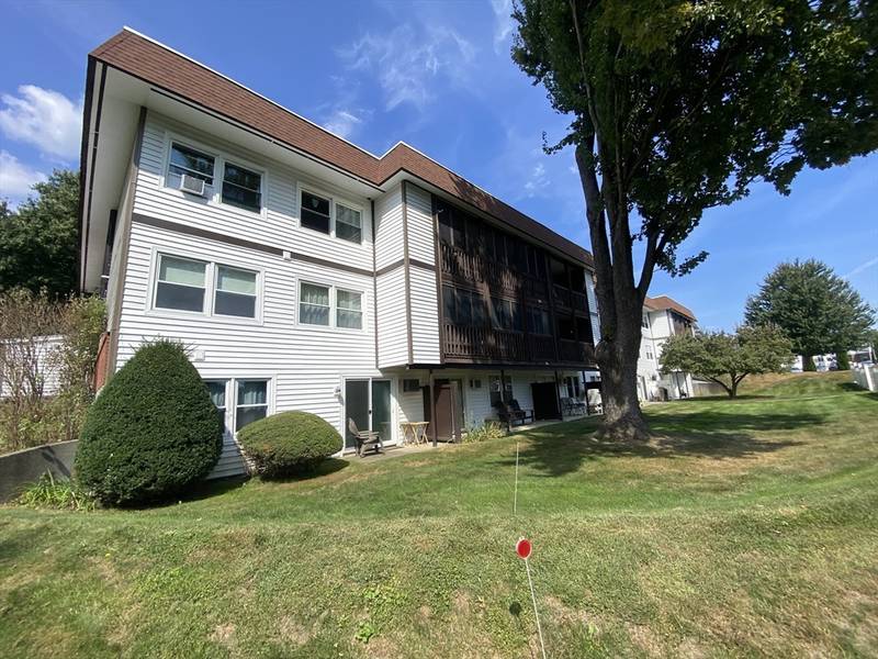 7 Keegan Lane #B, Greenfield, MA 01301