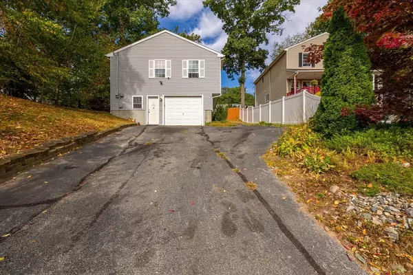 53 Freeman Ave, Webster, MA 01570