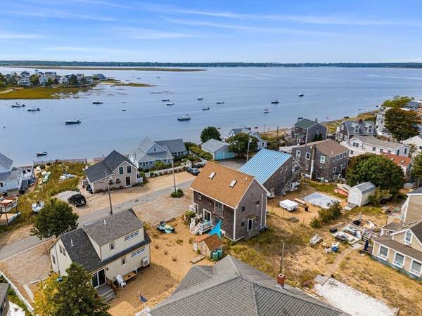 8 Harbor St, Newburyport, MA 01950