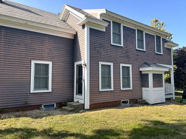 Groveland, MA 01834,782 Salem St