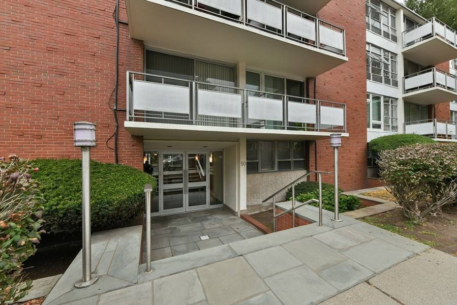 50 Park St #46, Brookline, MA 02446