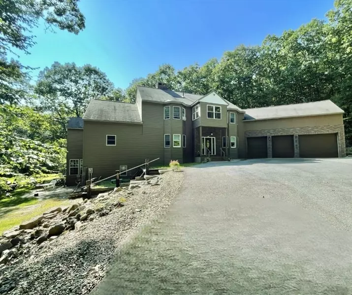 198 S. Royalston Rd., Athol, MA 01331