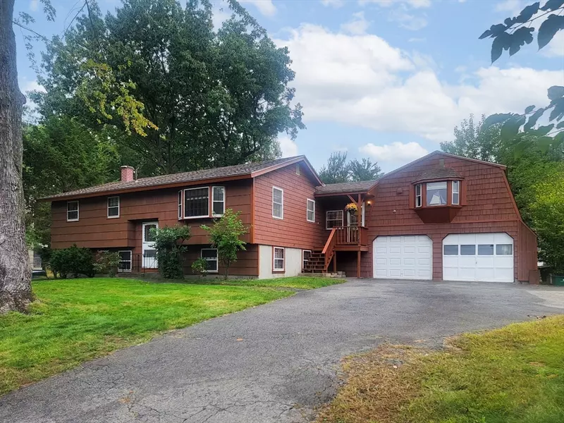 32 Norwich Road, Nashua, NH 03062