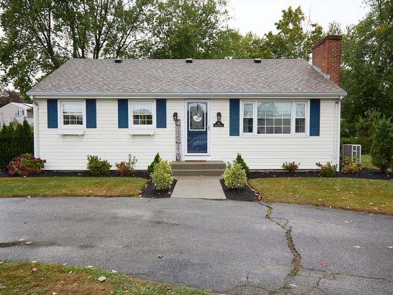 36 Altham St, Swansea, MA 02777