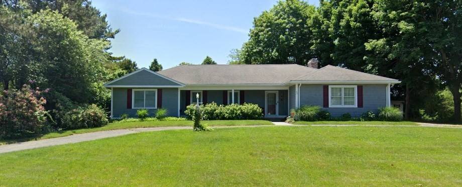 25 Oxford Dr, Barnstable, MA 02635