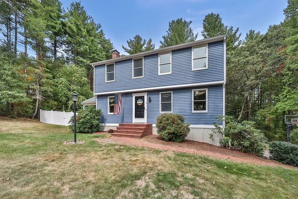 Medway, MA 02053,11 Puddingstone Ln