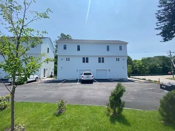 Millbury, MA 01527,152 W Main Street #2